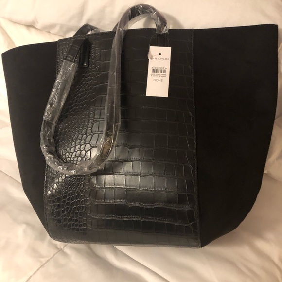 NWT Ann Taylor Large Tote 18” W- 12” L 11” Strap Drop - Picture 7 of 8